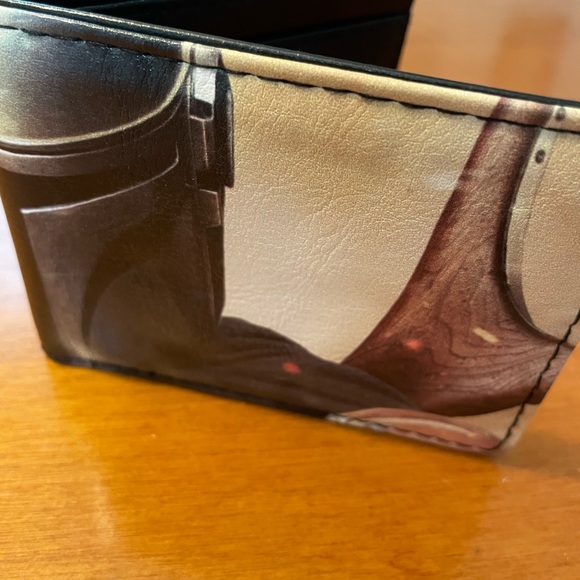 STAR WARS MANDALORIAN BUNDLE shoulder bag, lanyard,keychain,small bag, & wallet - Picture 5 of 5